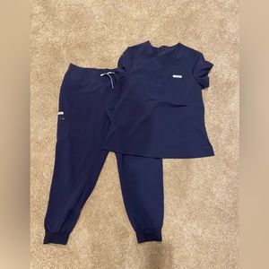 Lifeline scrub set